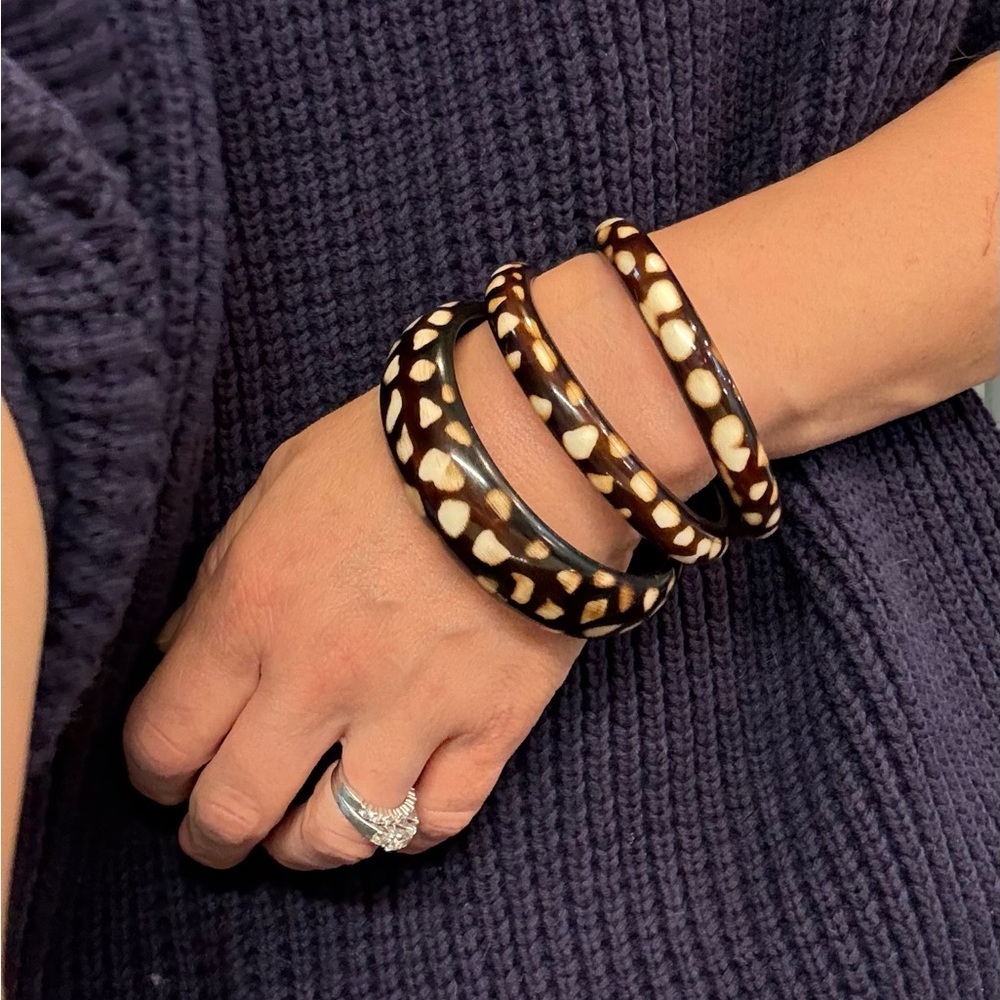 Lot of 3 Chunky Bangle Bracelets Lucite Brown Safari Stackable Boho